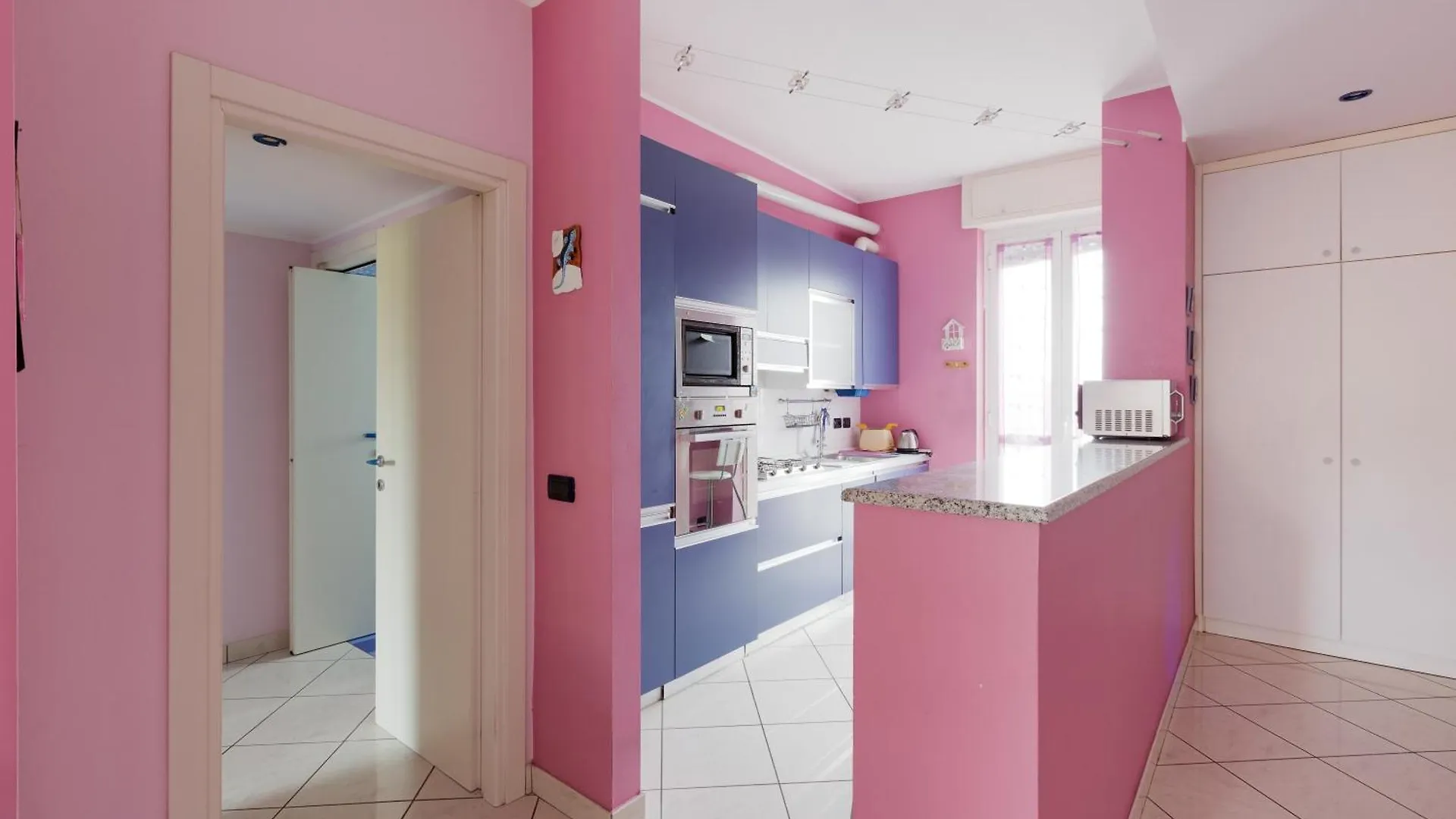 Mac Mahon - Colorful Apartment With Balcony! Milano